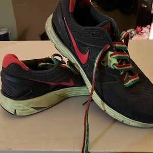 Nike lunarlon running shoes size 12